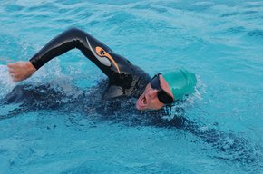 Vor allem bei langen eintönigen Schwimmeinheiten kann man die mentale Komponente enorm verbessern. (Foto: HBF/Lechner)