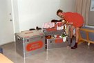 Werner Planer bei den Rennvorbereitungen im Appartement. (Foto: Archiv Wildpanner)