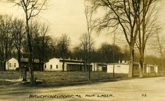 Gebäude im Brucker Lager während der Zwischenkriegszeit. 