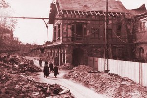 Der zerstörte Bahnhof von St. Pölten im Jahr 1945. (Foto: Stadtarchiv St. Pölten)