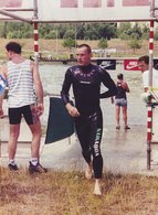 Wildpanner beim Kremser Triathlon über die olympische Distanz nach dem Schwimmen ... (Foto: Archiv Wildpanner)