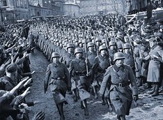 Der Großteil der deutsche Bevölkerung von Prag bejubelt die deutschen Soldaten bei ihrem Einmarsch. (Foto: unbekannt/gemeinfrei)