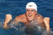 Philipp Eibl jubelt über die schnellste Schwimmzeit des Bewerbes. (Bundesheer/Gerhard Hammler)