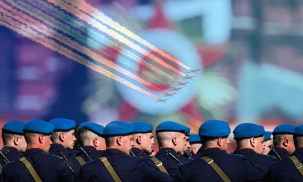 (Symbolbilder: Kremlin.ru; CC-BY 4.0; Montage: RedTD/Hlawatsch)