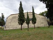 Rückseite des Hangars. (Foto: Manuel Martinovic)