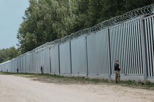 Teil des insgesamt 186 km langen Grenzzaunes zwischen Polen und Weißrussland. (Foto: Gov.pl; CC BY-SA 3.0)