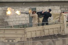 Angehörige der 9. Irakischen Division bekämpfen mit überschwerem Maschinengewehr IS-Kämpfer in Al Tarab während der Rückeroberung von West-Mossul. (Foto: Staff Sgt. Jason Hull, U.S. Department of Defense)