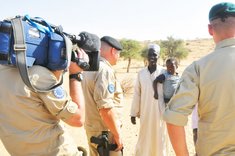 PsyOps-Soldaten des Bundesheeres während des internationalen Einsatzes im Tschad. (Fotos: Bundesheer/Abteilung PsyOps)