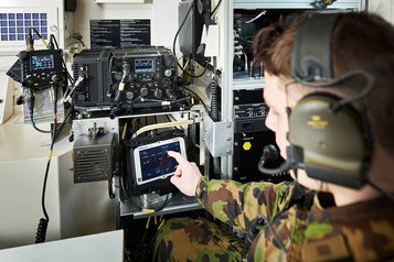 Die Schweizer Armee verfügt über modernste Kommunikationstechnik. (Foto: Mediathek VBS)