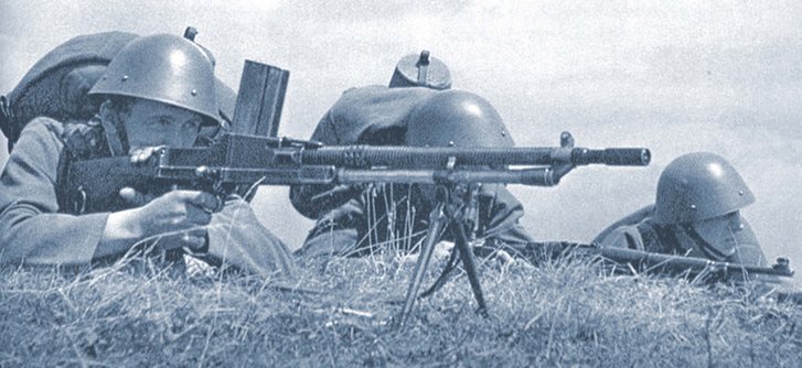 Soldaten der Tschechoslowakischen Streitkräfte mit einem MG 26 bei einer Übung. (Foto: unbekannt, gemeinfrei)