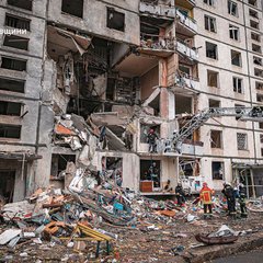 Schäden russischer Bombenangriffe im November 2024 in Charkiw (Foto: DSNS.gov.ua; CC BY-SA 4.0)