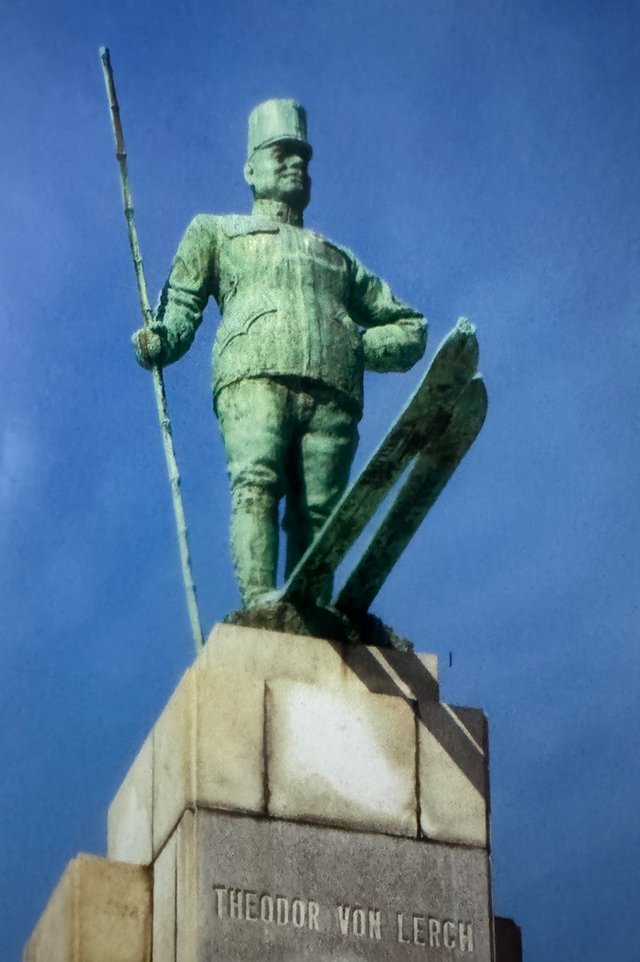 Denkmal für Theodor Edler von Lerch in Takata (Foto: Archiv Pöcher)