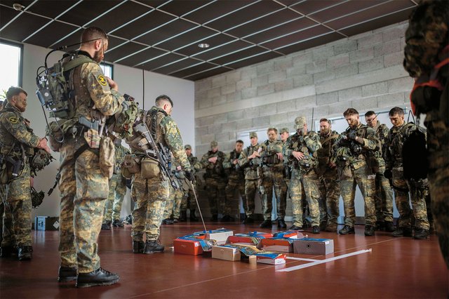 Kommandanten müssen ihre Befehle erst umsetzen und danach an ihre Unterführer weitergeben. (Foto: Bundesheer/Paul Kulec)