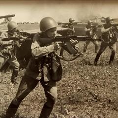 Infanteristen und Schützenpanzer gehen gemeinsam vor. (Foto: Archiv Truppendienst)