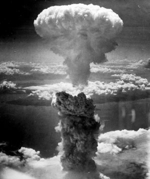 Explosion der Atombombe Fat-Boy über Nagasaki. (Foto: U.S. Army/Charles Levy)
