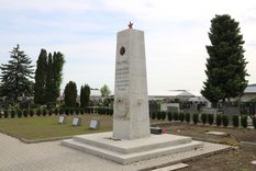 Der sowjetische Soldatenfriedhof in Wilhelmsburg während der Renovierung 2020. (Foto: RedTD/Keusch)