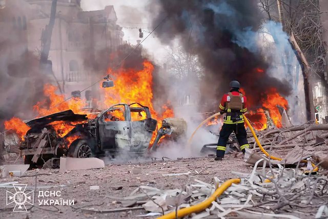 Schäden russischer Bombenangriffe im April 2025 in Sumy (Foto: DSNS.gov.ua; CC BY-SA 4.0)