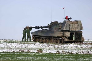 Bevor die Ausbildung am Geschütz beginnen kann, sind umfangreiche Maßnahmen notwendig. (Foto: Bundesheer/Sascha Harold)