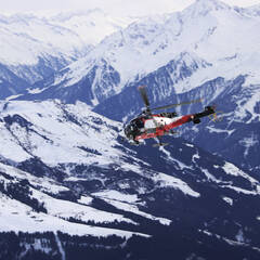 Als Teil des Sicherheitsmanagements sind ein alpinbewegliches Sanitätspersonal und ein Notarztteam bereitgestellt. (Foto: Bundesheer/Michael Kerschat)