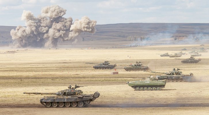 Russische Panzer bei der Übung "Center-2019" auf dem Donguz-Trainingsgelände in der Region Orenburg im September 2019. (Foto: Mil.ru; CC BY-SA 4.0)