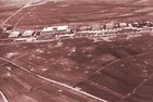 Das Flugfeld Jasenica nach dem italienischen Bombenangriff 1941. (Foto: Archiv Martinovic/gemeinfrei)