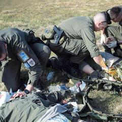 Soldaten üben für den bevorstehenden Auslandseinsatz die Selbst- und Kameradenhilfe. (Foto: Bundesheer/Daniel Trippolt)
