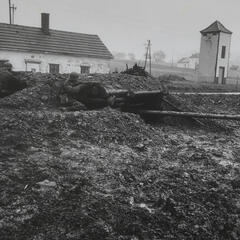 Ein Panzerabwehrkanone 52 (PAK 52) in einer getarnten Stellung. (Foto: Bundesheer/Archiv Truppendienst)