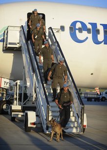 Ankunft der letzten österreichischen UNDOF-Soldaten auf dem Flughafen Wien-Schwechat. (Foto: ÖBH/Harald Minich)