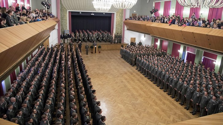 Im Februar 2018 wurden 679 Unteroffiziere an die Truppe übergeben. (Foto: Gerhard Simader)