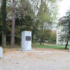 Gedenkstein für Robert Bernardis im HUAk-Park. (Foto: RedTD/Gerold Keusch)
