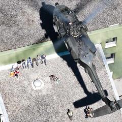 Bergung von Zivilisten. (Foto: Bundesheer/Horst Gorup)