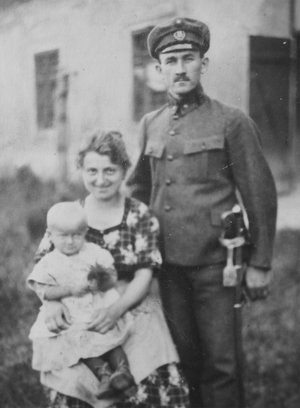 Gendarm in der 1921 getragenen Uniform. (Foto: Archiv Hinterstoisser)