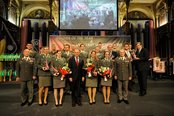 Gruppenfoto der Geehrten beim "Soldier of the Year & Military Sports Award" 2013. (Foto: Bundesheer)
