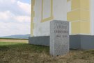 Frontgedenkstein bei der Hofinger Kapelle nördlich von Gerersdorf. (Foto: RedTD/Gerold Keusch)  