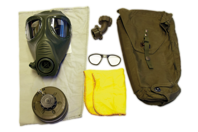 Der ABC-Schutzmaskensatz mit der neuen Schutzmaske M2000 und die dazugehörige Tragtasche. (Foto: Bundesheer/Eva Rinner)