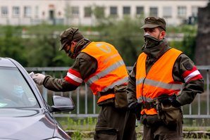 Grundwehrdiener können in den drei Monaten, um die sie ihren Dienst verlängern, bei Assistenzeinsätzen ihre Ausbildung praktisch anwenden. (Foto: ÖBH)