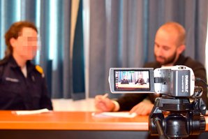 Zahlreiche Interviewtrainings mit nachfolgender Manöverkritik erhöhen die Lernkurve. (Foto: MPCOTC)