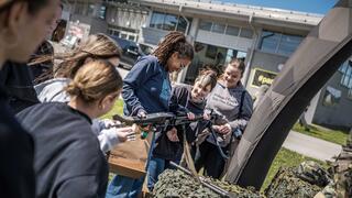 Junge Frauen am Girlsday