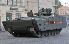In der Mannschaftstransportpanzer-Variante hat das Fahrzeug einen kleineren Turm mit einem 12,7-mm-Maschinengewehr und mehr Platz für Soldaten. (Foto: Markus Werren)