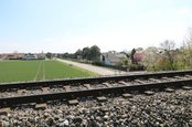 Blick vom Bahndamm Richtung Laxenburg. (Foto: RedTD/Gerold Keusch)