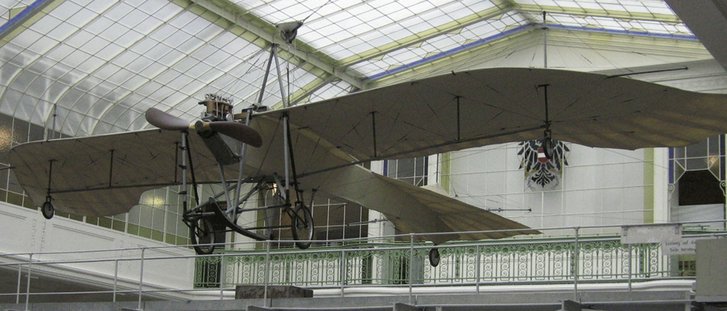 Die Etrich-Taube ist eines der ersten in größeren Stückzahlen gebaute Flugzeug. (Foto: Igoetrich, gemeinfrei)