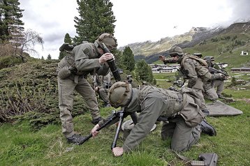 Der 8,1 cm-mittlere-Granatwerfer bei der Übung Capricorn im scharfen Schuss. (Foto: Hoerl)