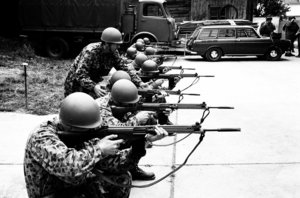 Nach der Alarmierung des Bundesheeres erhielten die Soldaten unter anderem eine intensive Ausbildung im Waffen- und Schießdienst. (Foto: Bundesheer)