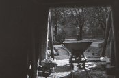 Blick aus dem Stollen bei der Stadtpfarrkirche während dem Bau. (Foto: Stadtarchiv Amstetten)