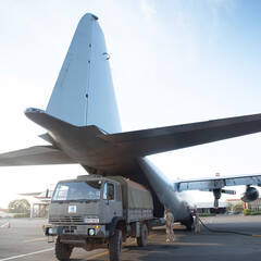 Die Weiten des afrikanischen Kontinentes bedingen oft das Flugzeug als Transportmittel. (Foto: Bundesheer/Gunter Pusch)