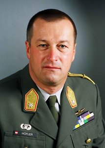 Günter Höfler als Brigadier im Jahr 2002 als er zum Kommandanten des Kommandos für Internationale Einsätze bestellt wurde. (Foto: Bundesheer)
