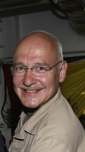 Hofrat Mag. Dietmar Hübsch während seiner Zeit bei der Operation „Sophia“. (Foto: Dietmar Hübsch)