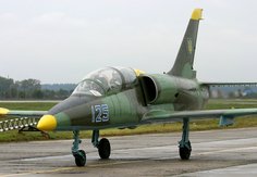 Aero L-39 „Albatros“ (o. r.) der ukrainischen Luftstreitkräfte. (Foto: Oleg V. Belyakov/AirTeamImages, CC BY-SA 3.0)