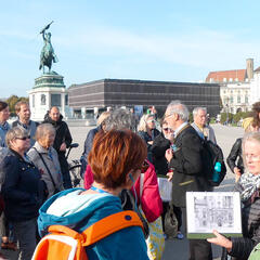 ... und auf dem Heldenplatz, einem der geschichtsträchtigsten Orte Wiens. (Foto: Archiv Rolf Urrisk-Obertynski)