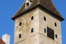 Einschusslöcher aus den letzten Kriegstagen im ehemaligen Burgfried von Schloss Goldegg. (Foto: RedTD/Gerold Keusch)